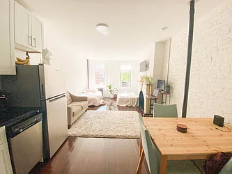 Rented by MOTION New York