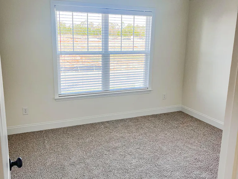 2426 Laurens St — Photo 11