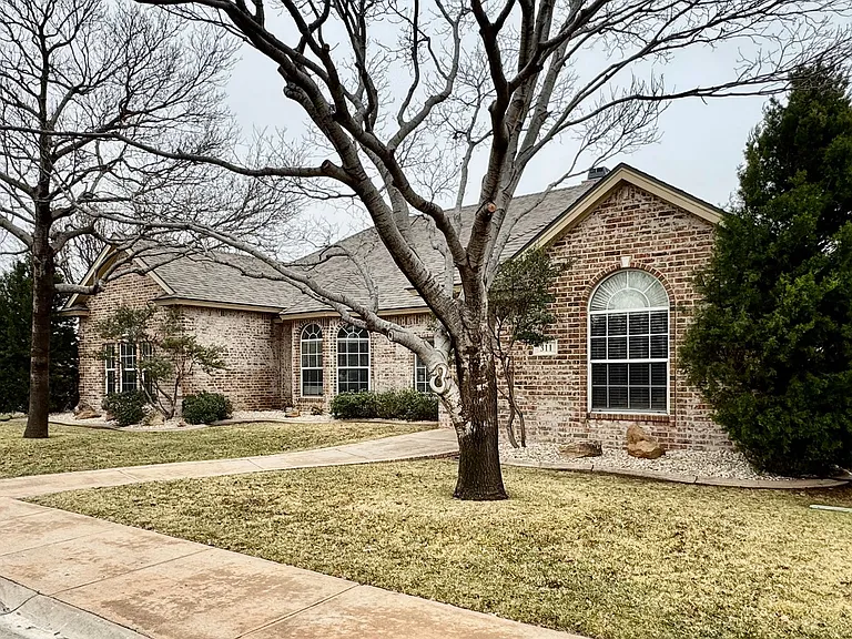 311 Longhorn St — Photo 2