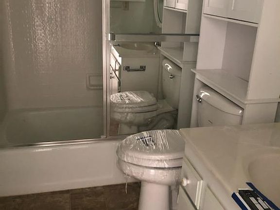 2nd image of 5914 Walnut Dr