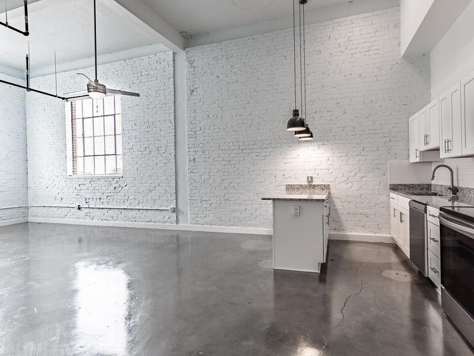 1st image of 410 Wellons St #306