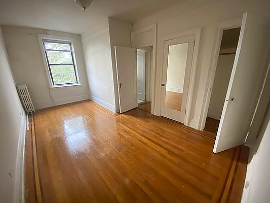 5th image of 45-35 Parsons Blvd #4A