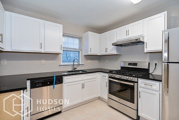 5th image of 580 S 18th St Floor 2