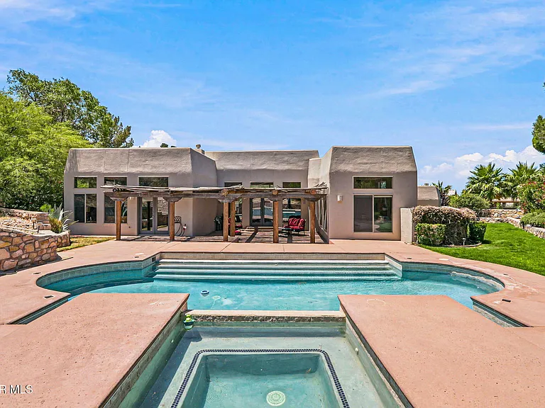 5601 Burning Tree Dr — Photo 60
