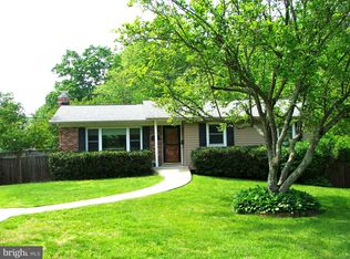 6114 Rockglen Dr, Springfield, VA 22152