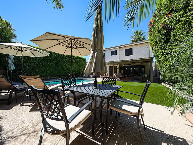 8085 E Del Trigo — Photo 32