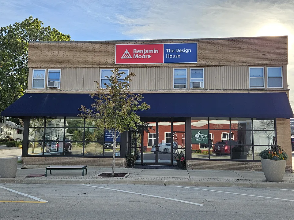 105 E North St #1