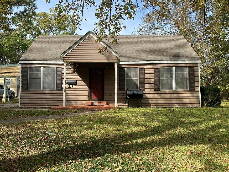 1st image of 818 Cypress St