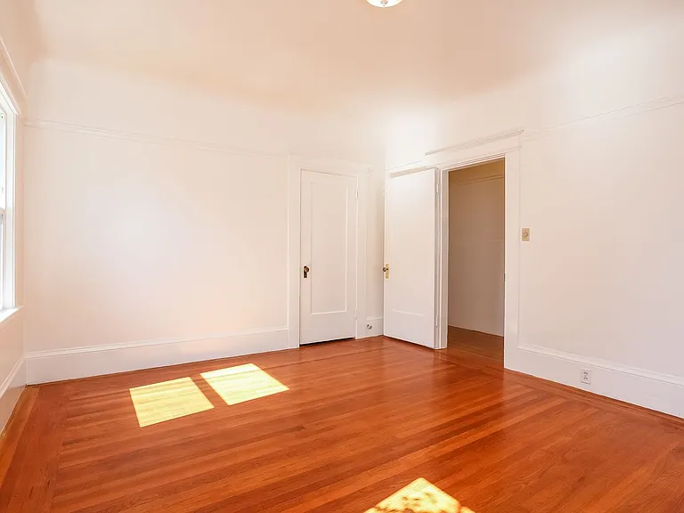 6458 Colby St — Photo 27