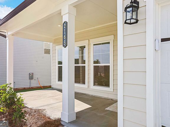 2nd image of 2165 Boxwood Cir