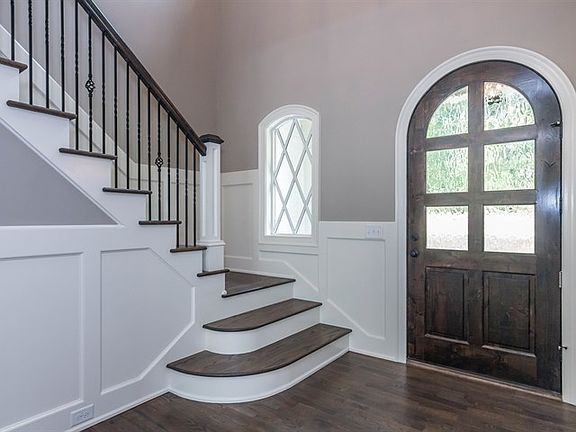 3rd image of 2907 Trail Wood Dr #257