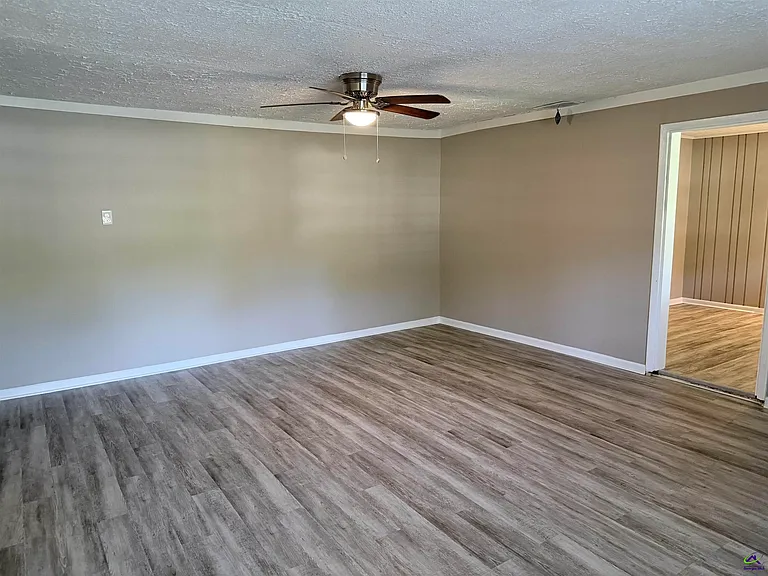 624 Pine Ridge St — Photo 6