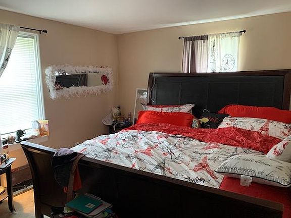4th image of 226 Walter St SE