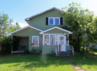 304 Governor St, Oklee, MN 56742