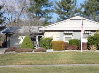 15 Andover Ln, Aberdeen, NJ 07747