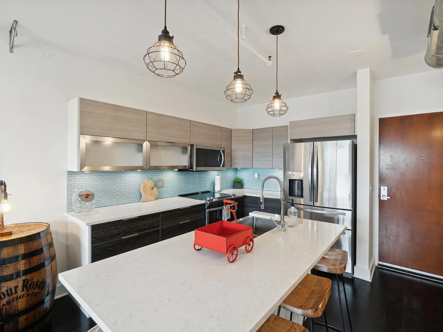 600 Broadway Ave NW — Photo 4