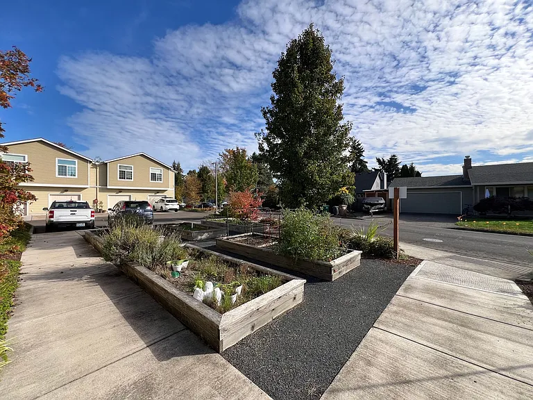 30625 SW Willamette Way E — Photo 4