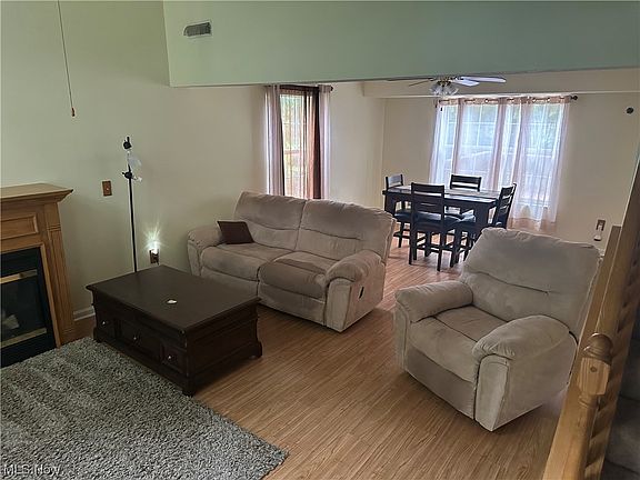 4th image of 6755 Meadow Ln