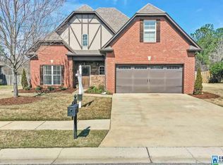 413 River Oaks Ln, Helena, AL 35080