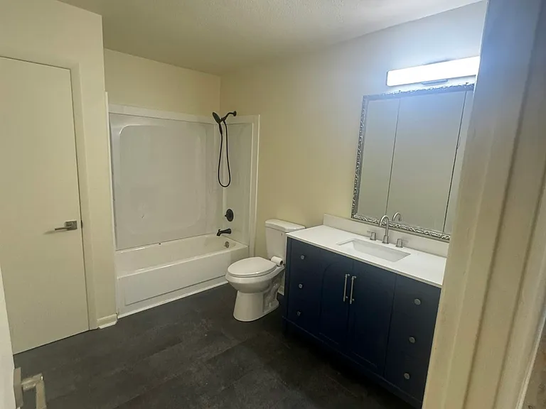 3013 W La Rua St #A — Photo 11