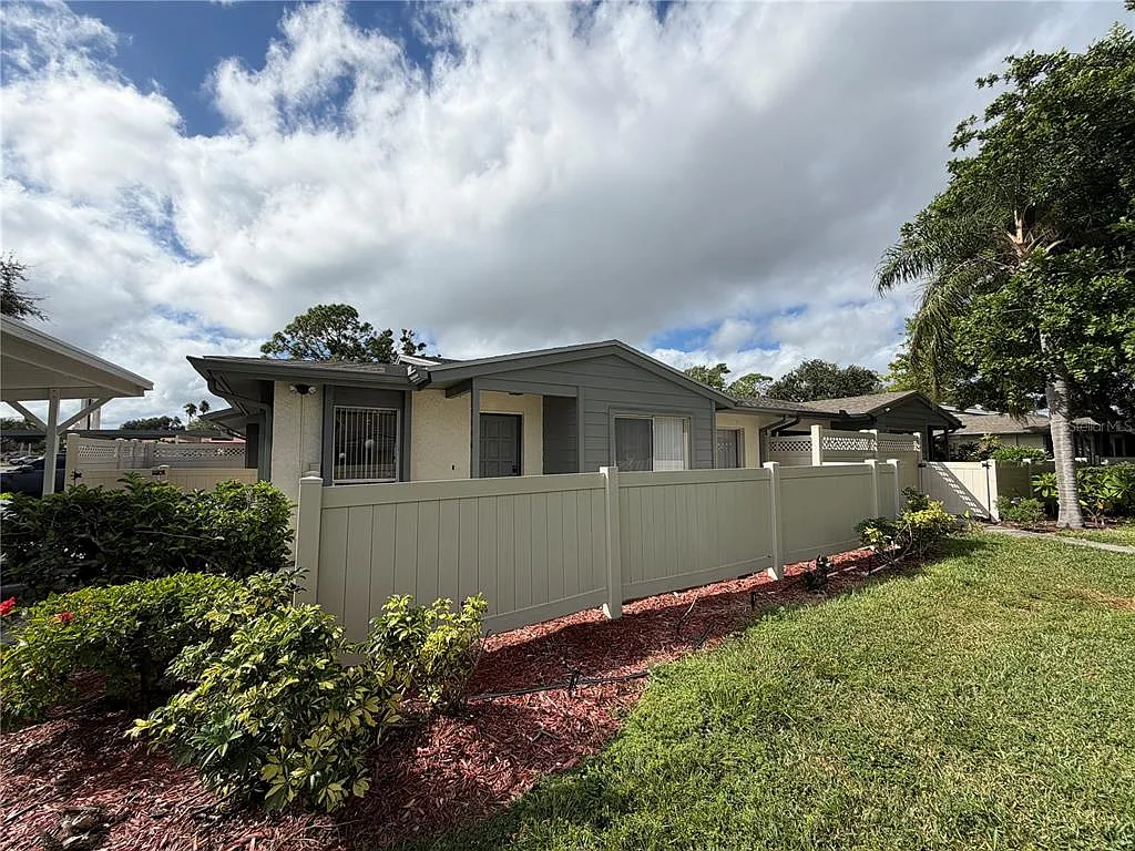 2 bed, 2.0 bath, 1024 sqft, $1,750 — Photo 2
