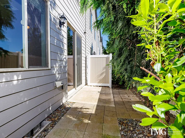 6th Street Townhomes — Photo 41