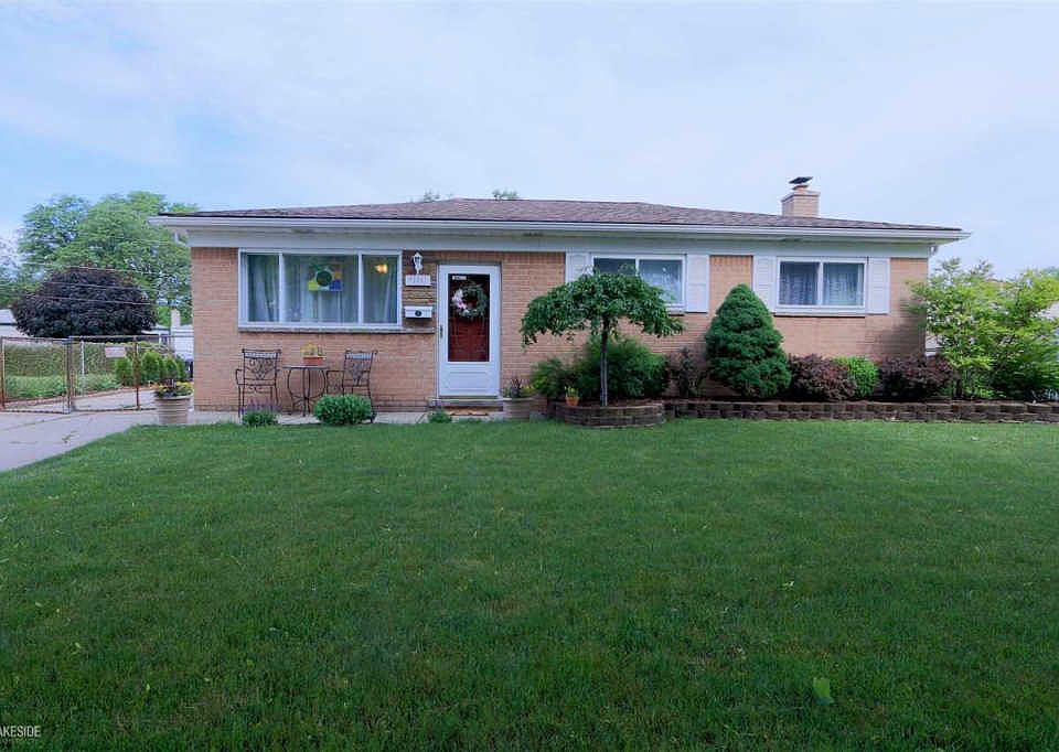 1st image of 32851 Warner Dr