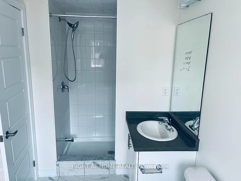 217 Wilmot Rd E — Photo 13