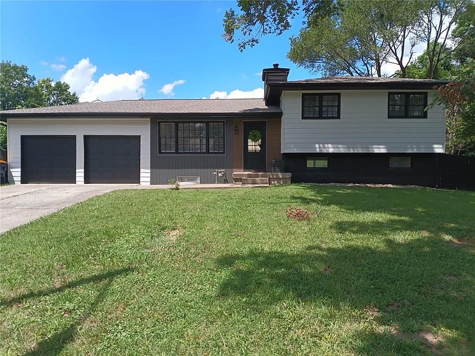 1st image of 4306 NE 51st St