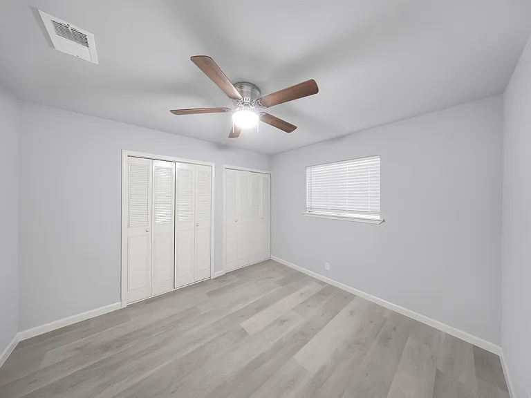 4243 Greystone Dr — Photo 14