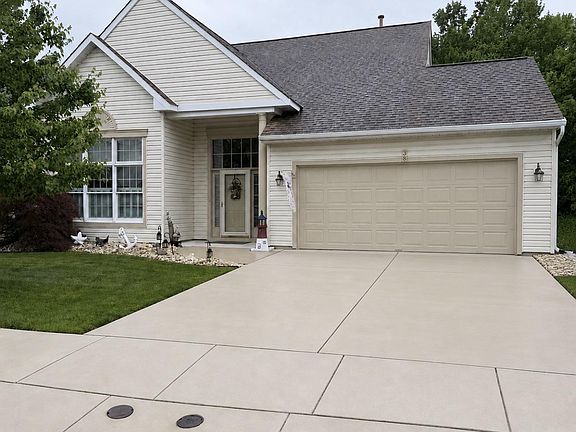 2nd image of 38 Wagon Wheel Ln