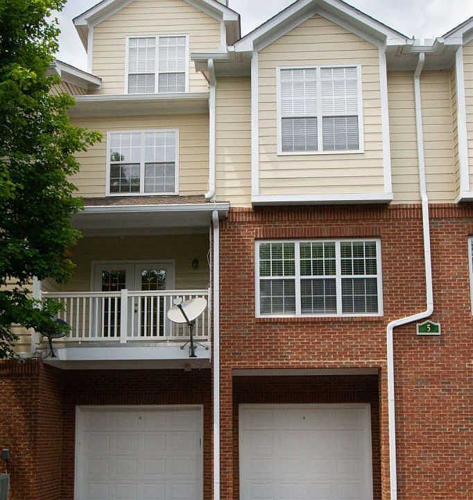1st image of 507 Spring Heights Ln SE Unit 5/507