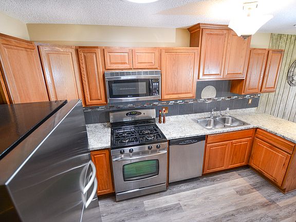 3rd image of 3623 Granada Pl N
