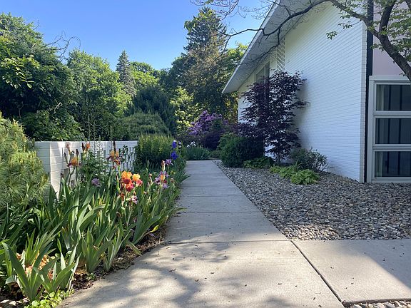 5th image of 1821 Sheridan Dr