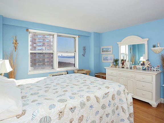 2nd image of 5900 Arlington Ave APT 16H