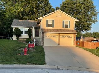 4610 SW 10th Terr Ct, Blue Springs, MO 64015