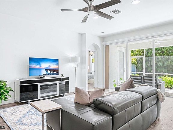 4th image of 8324 Laurel Lakes Blvd