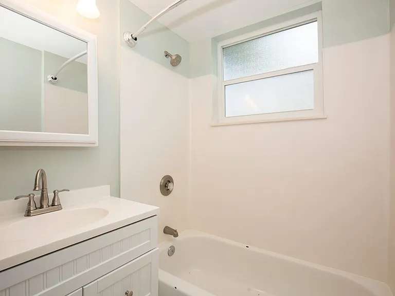 The Sherne Apartments — Photo 3