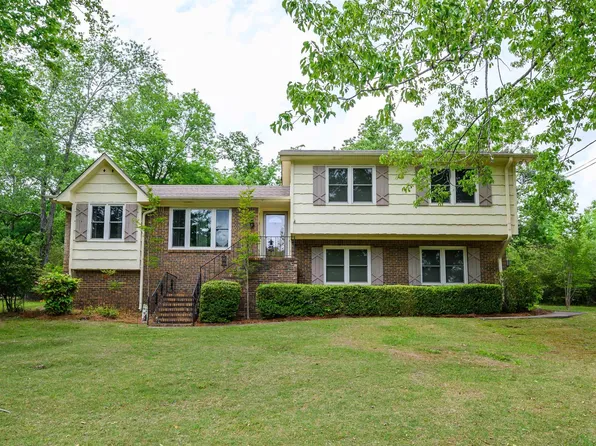 1030 Ivy Creek Trl, Hoover, AL 35226