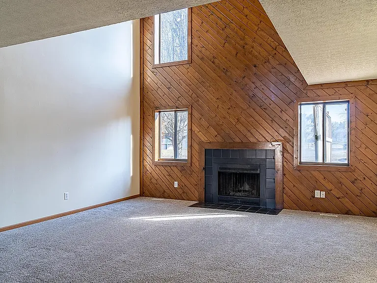 6388 Dummerston Ct — Photo 5