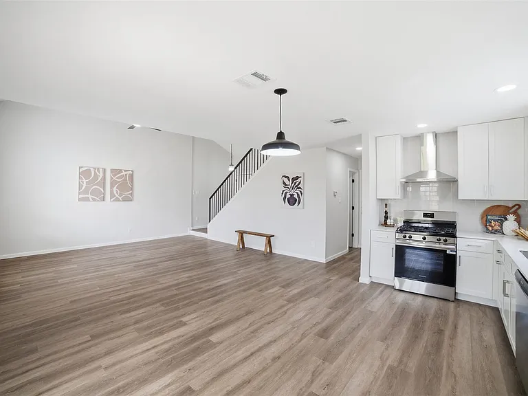 1606 Rossport Bnd #A — Photo 6