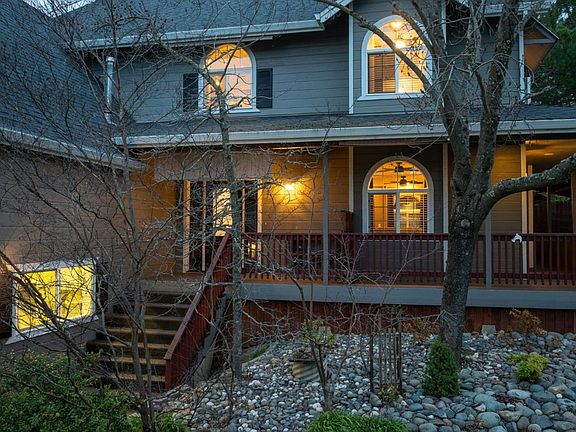 2nd image of 18594 Poplar St