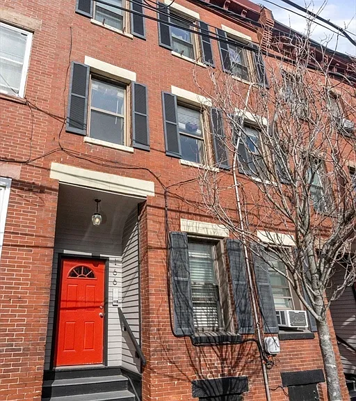 166 F St #1 — Photo 14