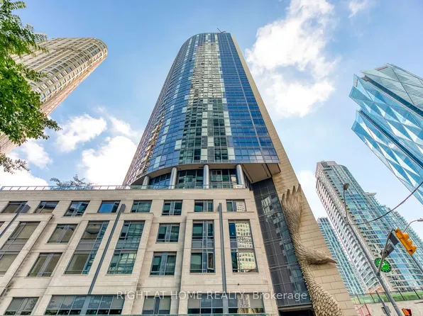 1 The Esplanade Dr #3401, Toronto, ON M5E 0A8