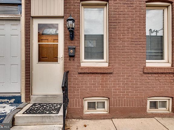 3rd image of 251 E Wildey St