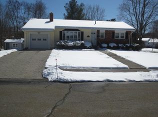 11 Rosedale Rd, Norwood, MA 02062