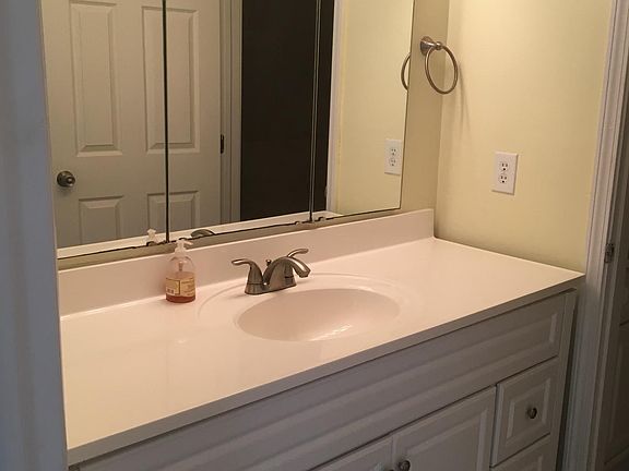2nd image of 2126 Island Dr #102