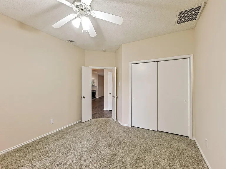 Covington Pointe — Photo 37