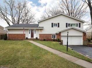 1920 Barberry Rd, Northbrook, IL 60062