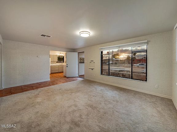 4th image of 2610 N Eastgate Dr